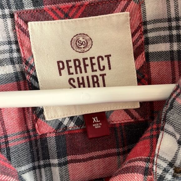 🔹4/$25 Plaid Button Down Shirt - Picture 2 of 7